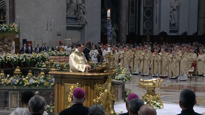 El cirio pascual en la basílica