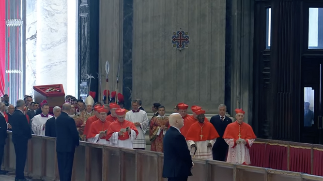 El cuerpo del Papa Francisco, ya en San Pedro