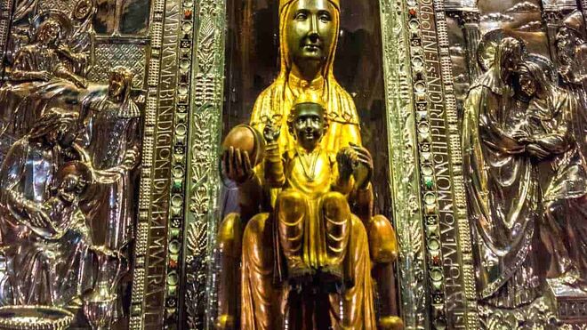 Virgen de Montserrat, 'la Moreneta'