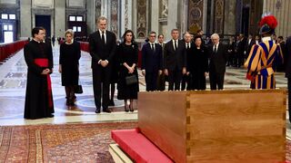 La delegación española se despide del Papa