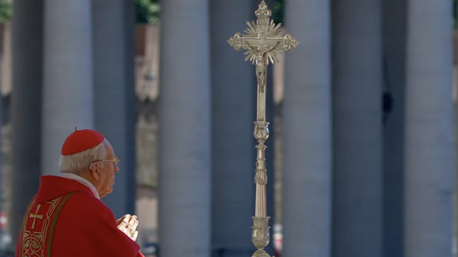 Re, en el funeral del Papa