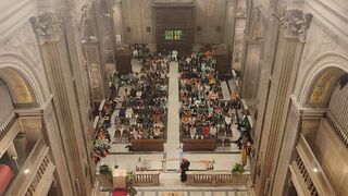 Los adolescentes de Madrid con su cardenal