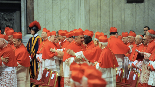 Cardenales en Cónclave