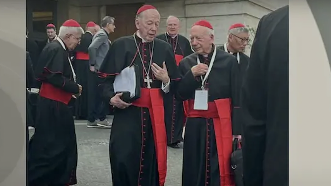 Imagen de Cipriani en el Vaticano difundida por medios peruanos