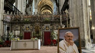 El apagón impidió el funeral del papa en la catedral de Sevilla