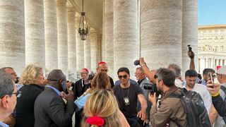 Pizzaballa y Gugerotti, a la salida de la octava congregación general