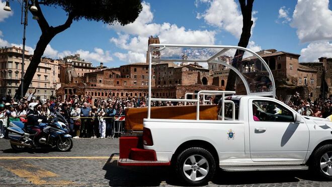 El último traslado de Francisco en el papamóvil