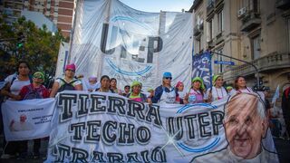 Tierra, techo y trabajo