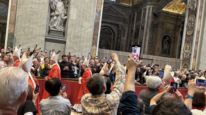 Procesión de entrada de cardenales