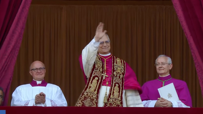 León XIV, en su primer saludo como papa