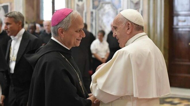 Prevost, con Francisco