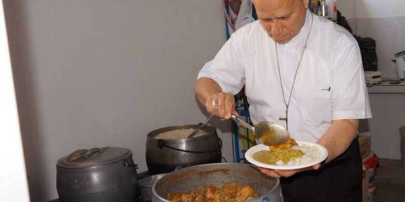 Leon_cocinando