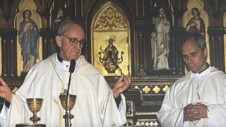 Bergoglio, con Prevost, en 2006