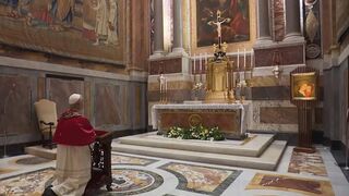 Prevost reza tras ser elegido Papa