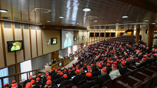 León XIV, con todos los cardenales