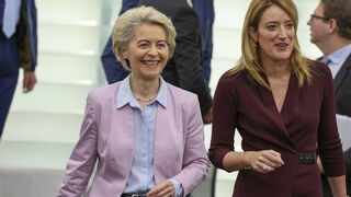Ursula von der Leyen y Roberta Metsola