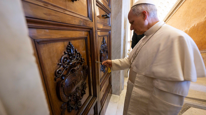 León XIV visita los apartamentos pontificios