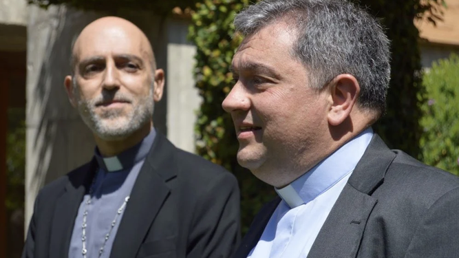 Daniel Palau con el obispo Xabier Gómez