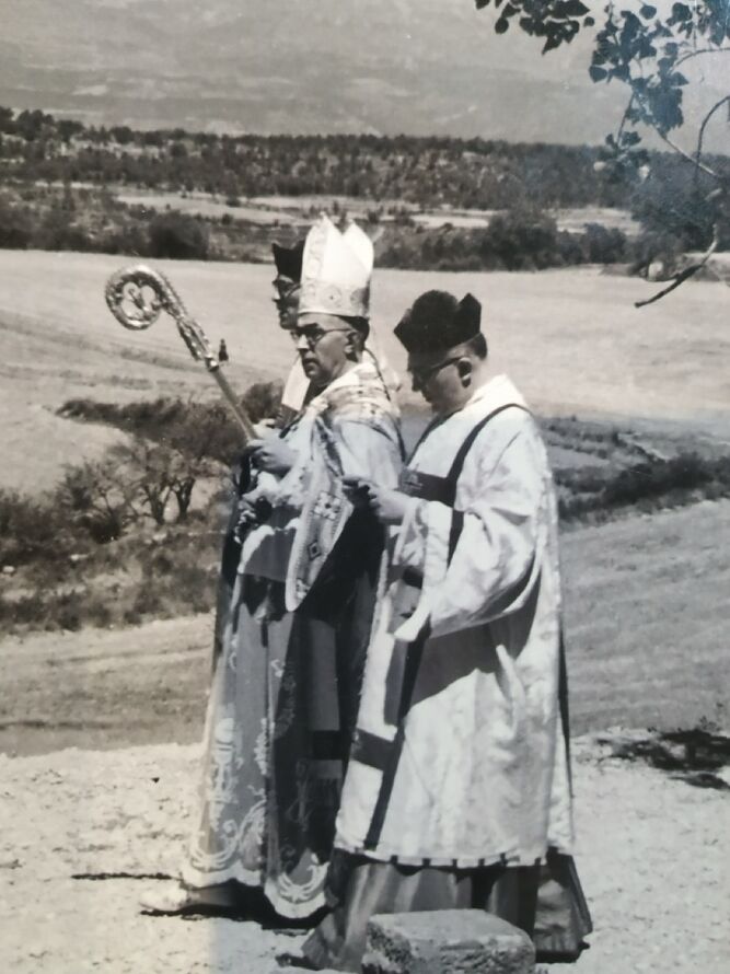 Tarancón en el santuario del Miracle, el 1958