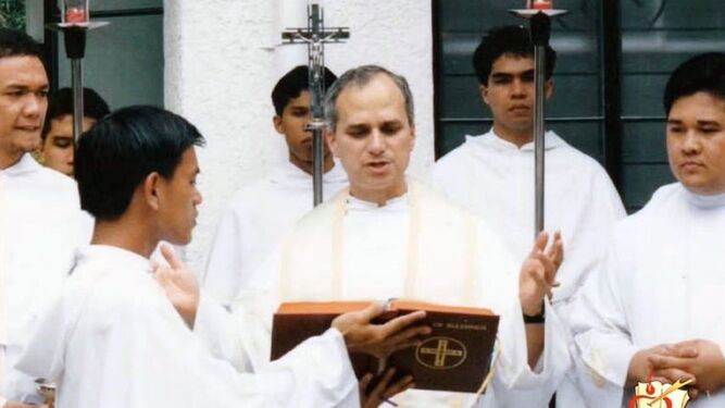 Visita de Prevost a Filipinas en el 2004