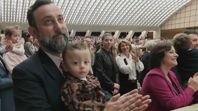 Los empleados del Vaticano asistieron a la audiencia con sus familias