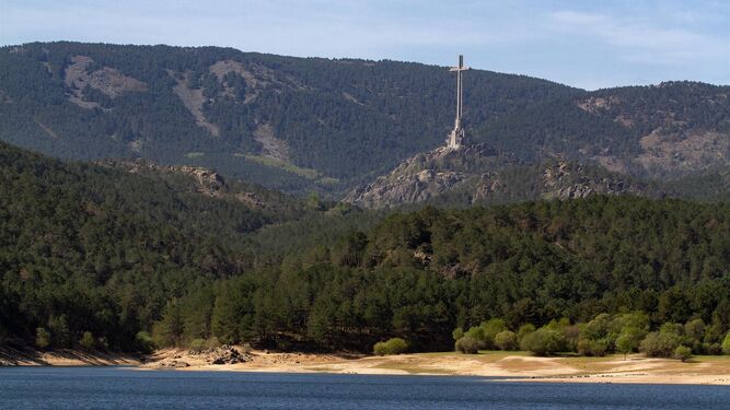 Cruz del Valle de Cuelgamuros