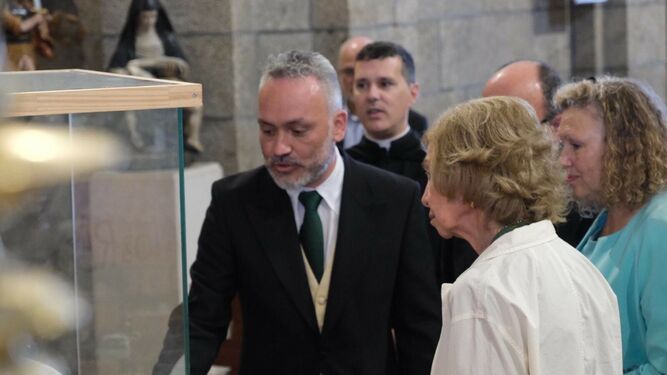 Visita de la reina emérita al santuario de la virgen de los Remedios de Castro Caldelas