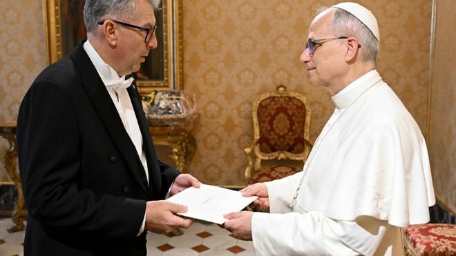 Keith John Pitt entrega sus cartas credenciales al papa