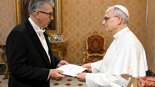 Keith John Pitt entrega sus cartas credenciales al papa