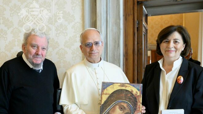 Breve encuentro entre el Papa y Kiko Argüello