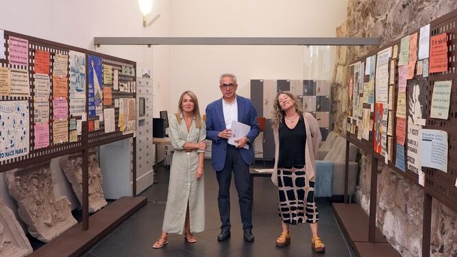 Mabel Gonzalo (izda), Antonio Sánchez Cabaco (en el centro) y Raquel Barbero (izda)