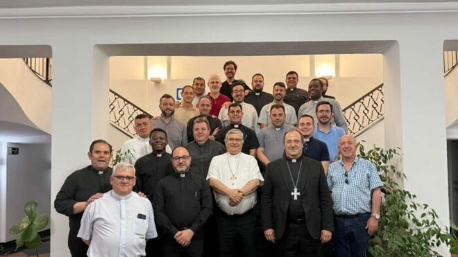 Iglesia trinitaria, sinodal y circular: ¿Sacerdotes de otras latitudes en la nuestra?
