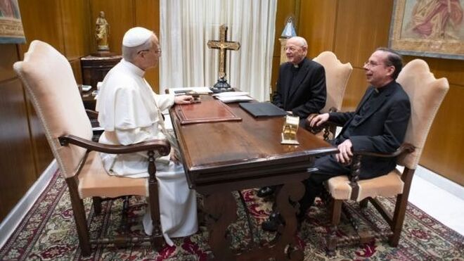 El Papa, con Ocáriz y Fazio, el pasado 14 de mayo