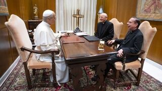 El Papa, con Ocáriz y Fazio, el pasado 14 de mayo
