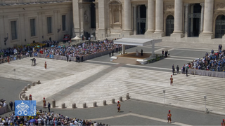El ángelus en la Plaza de San Pedro