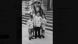 El papa Prevost (izquierda) con su madre y sus hermanos