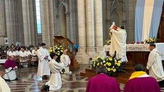 Monseñor Carrara en la festividad del Corpus Christi