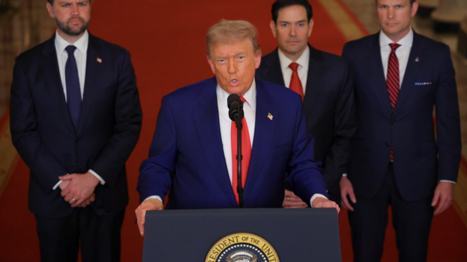Trump y su gabinete de guerra