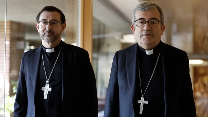 Cobo y Argüello tras ser elegidos presidente y vicepresidente de la CEE
