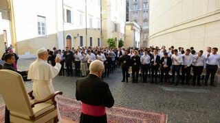 El Papa recibe a los seminaristas de la diócesis del Triveneto