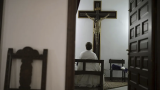 Rezando, discerniendo