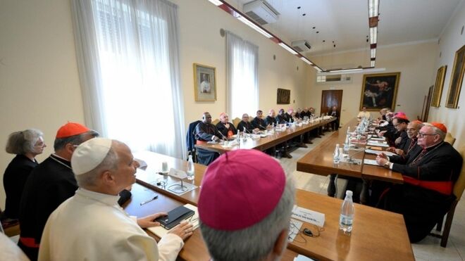 León XIV, con el Consejo Ordinario del Sínodo de los Obispos