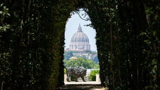 El león de Davide Rivalta, a través del «ojo de la cerradura»