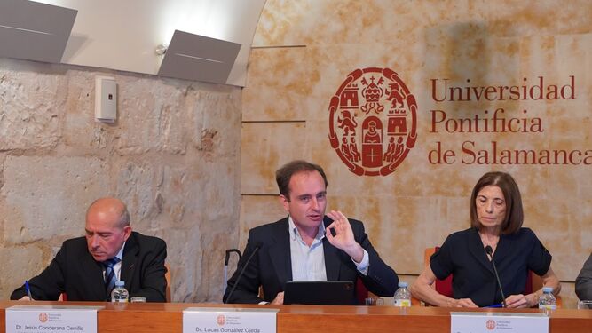 Lucas González Ojeda pronunció la conferencia inaugural