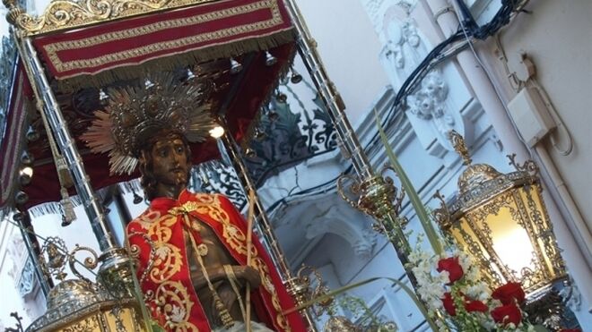 La negativa del párroco de Picanya a mantener la procesión, a falta de la imagen titular, enfrenta a una parte de la feligresía con D. Joaquin