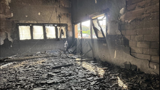 La mezquita, tras el incendio