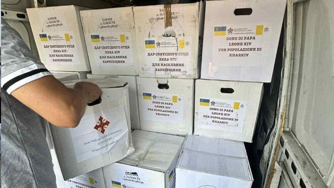 Cargamento de alimentos a Járkiv, Ucrania, enviado por el Papa