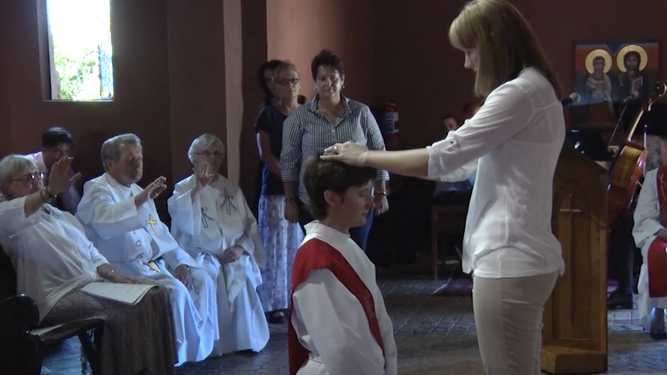 Ordenación sacerdotal femenina