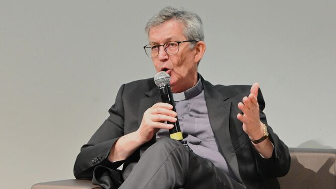 Santiago García-Jalón, rector de la UPSA