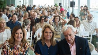 La alcaldesa de Valencia, María José Catalá, y la vicepresidenta del Consell, Susana Camarero